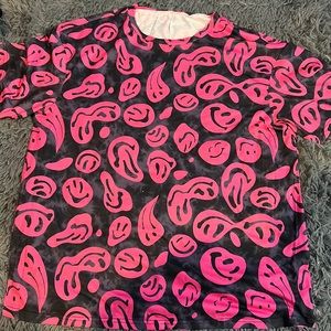 smiley face shein shirt. 3X.
